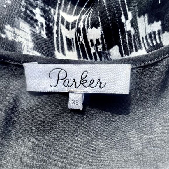 Parker Lime Splash Split Back Sleeveless Blouse - Picture 5 of 7